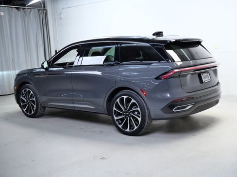 Used 2024 Lincoln Nautilus Black Label AWD/4WD image 10