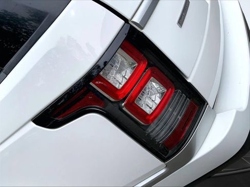 Used 2016 Land Rover Range Rover Holland & Holland AWD/4WD image 12