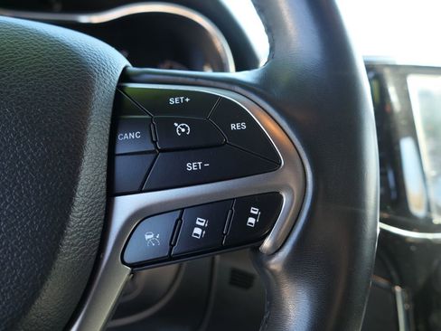 Used 2019 Jeep Grand Cherokee High Altitude image 14