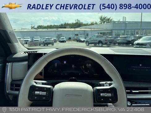 Used 2024 Hyundai Santa Fe Calligraphy AWD/4WD image 6