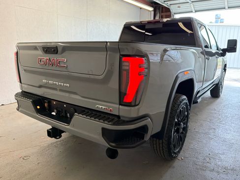 Used 2024 GMC Sierra 2500 AT4 w/ AT4 Preferred Package AWD/4WD image 2