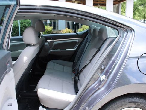 Used 2020 Hyundai Elantra Value Edition FWD image 31