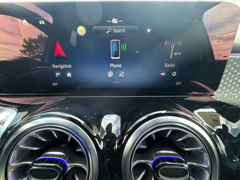 New 2026 Mercedes-Benz GLB 250 4MATIC image 12