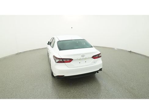 Used 2023 Toyota Camry LE image 7