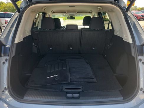 Used 2026 Nissan Rogue SV FWD image 7