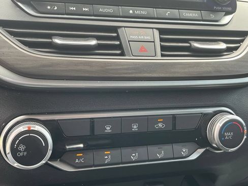 Used 2024 Nissan Altima 2.5 SV FWD image 22