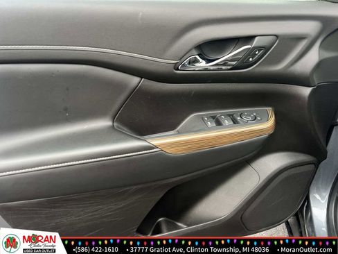 Used 2021 GMC Acadia SLE image 15