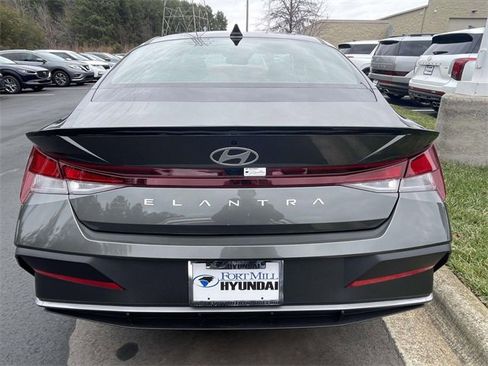 Certified 2025 Hyundai Elantra Sport image 5