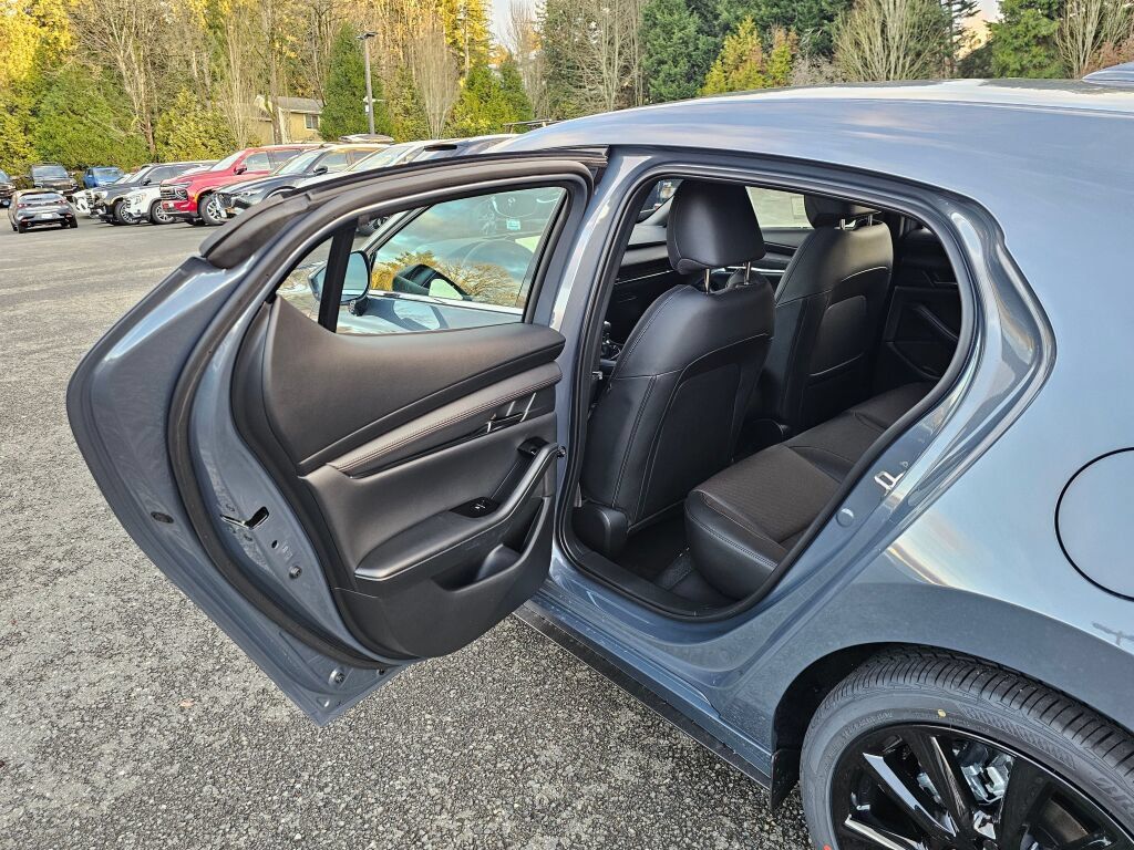 New 2026 MAZDA MAZDA3 2.5 S Hatchback w/ Premium Pkg FWD image 23