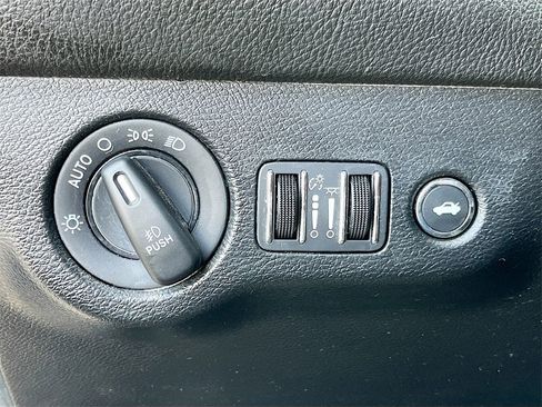 Used 2023 Dodge Challenger SXT w/ Blacktop Package image 10