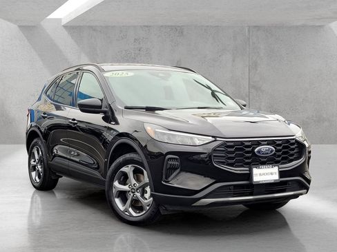 Used 2025 Ford Escape ST-Line AWD/4WD image 1