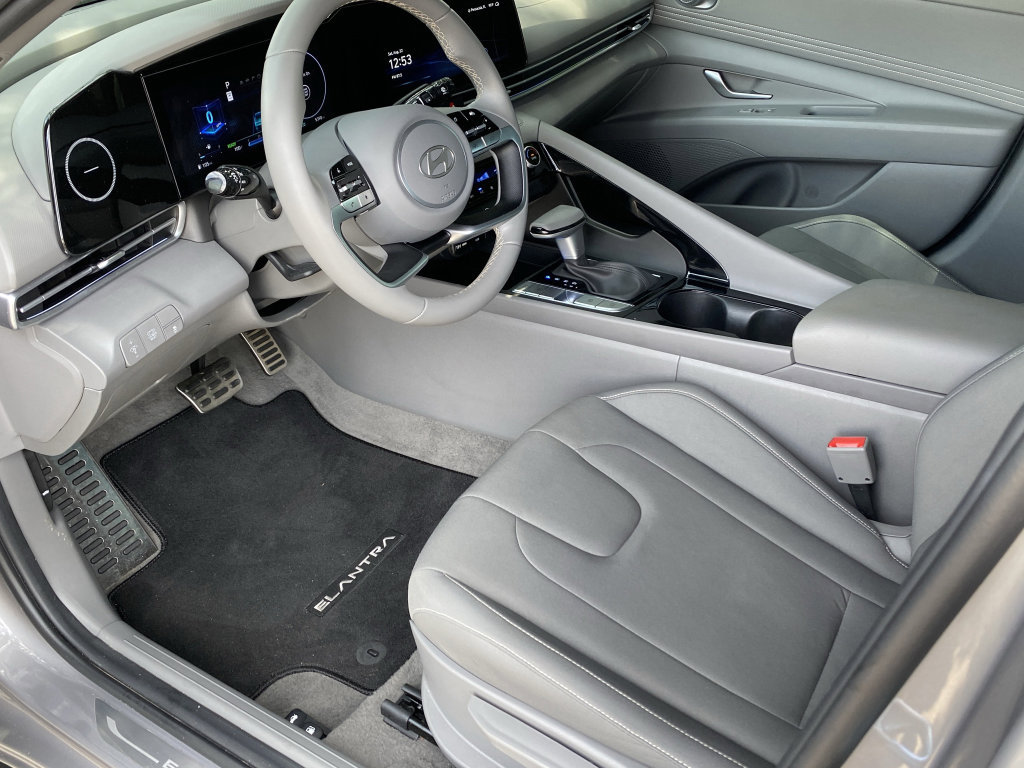 Certified 2026 Hyundai Elantra SEL FWD image 9