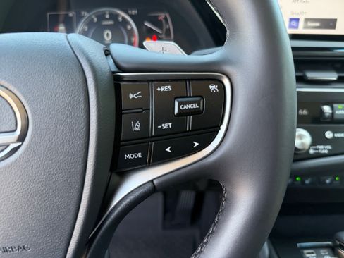 Used 2024 Lexus ES 250 w/ Premium Package AWD/4WD image 24