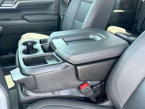 Used 2024 GMC Sierra 1500 SLT AWD/4WD image 22