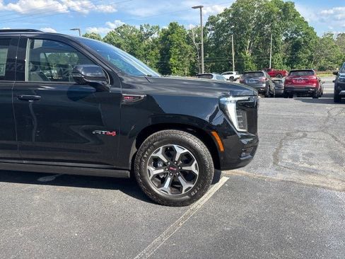 New 2026 GMC Yukon AT4 Ultimate w/ LPO, Floor Liner Package AWD/4WD image 5
