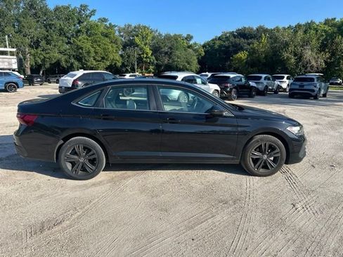 Used 2023 Volkswagen Jetta SE FWD image 19