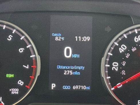 Used 2021 Toyota RAV4 XLE FWD image 18