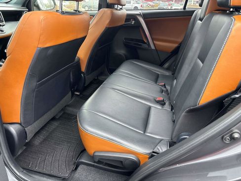 Certified 2016 Toyota RAV4 SE image 10