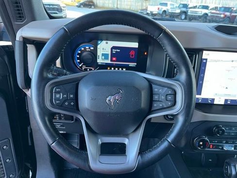 Used 2023 Ford Bronco Wildtrak image 19