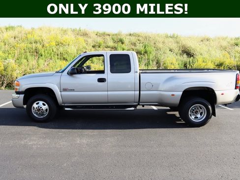 Used 2004 GMC Sierra 3500 SLT w/ Heavy-Duty Power Package image 1