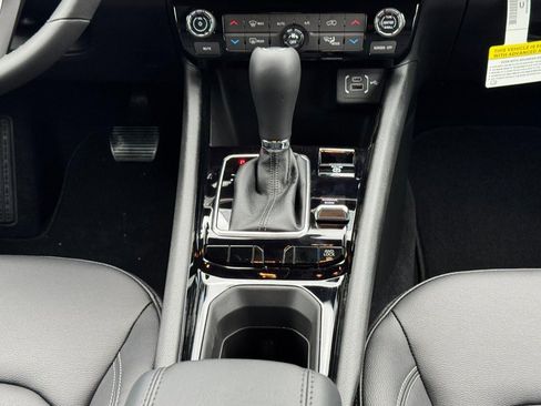 New 2026 Jeep Compass Limited image 9