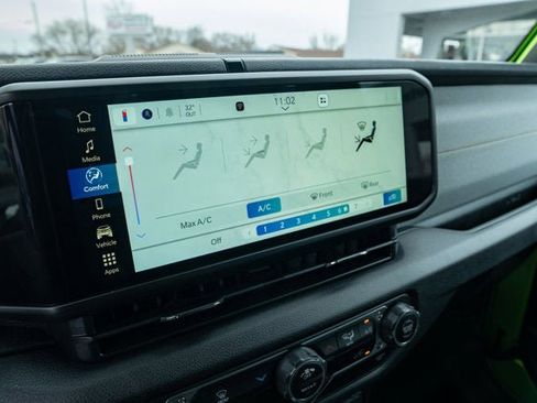 Used 2025 Jeep Wrangler Unlimited Sport image 18