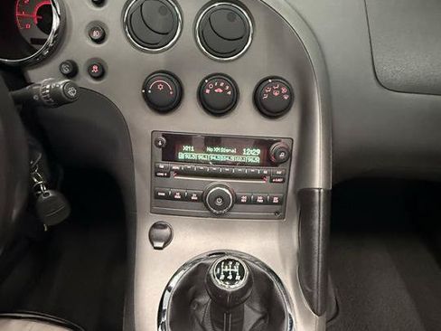 Used 2008 Pontiac Solstice Convertible w/ Premium Package RWD image 35