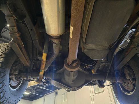 Used 2003 Chevrolet Silverado 2500 LS image 40