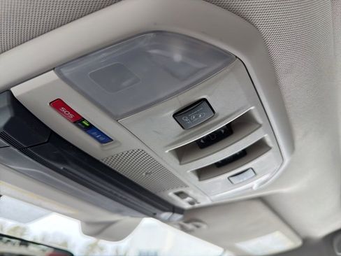 Used 2022 Subaru Ascent Limited w/ Technology Package image 39