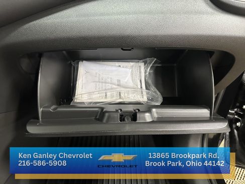 Certified 2022 Chevrolet Trax LT w/ Midnight Edition image 25