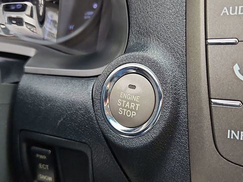 Used 2013 Lexus IS 250C image 21