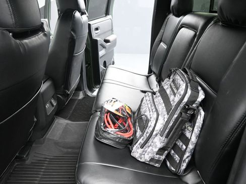 Used 2024 Nissan Frontier PRO-4X w/ Pro Convenience Package image 14