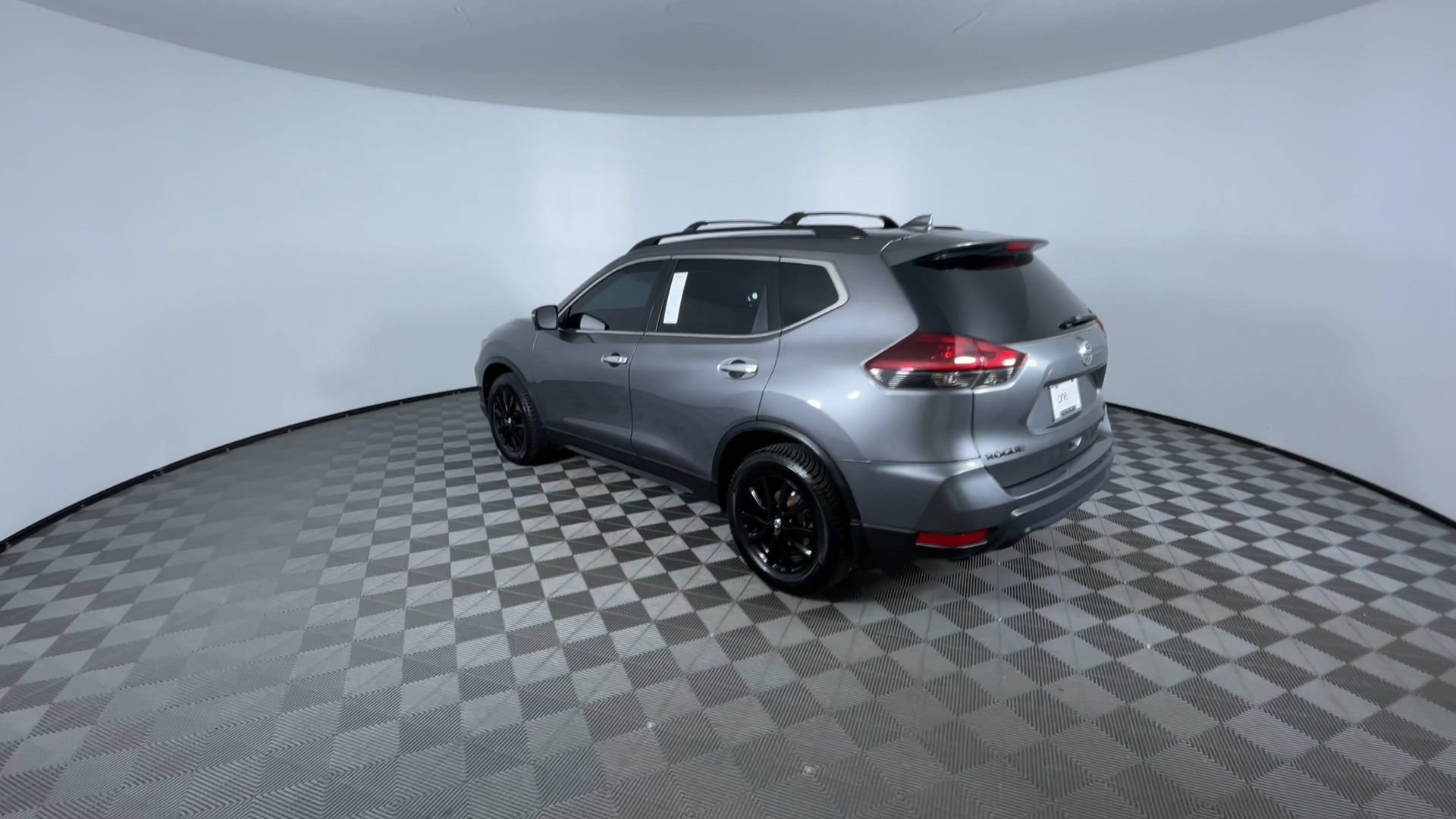 Used 2018 Nissan Rogue SV w/ Premium Package AWD/4WD image 7
