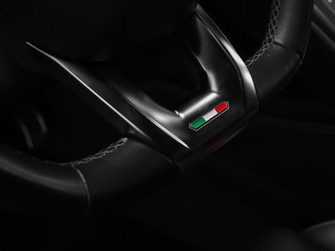 Used 2022 Lamborghini Urus AWD/4WD image 51