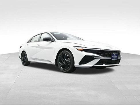 New 2026 Hyundai Elantra SEL Sport image 30