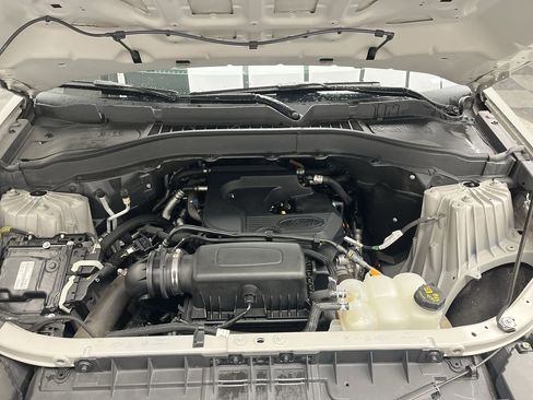 Certified 2020 Ford Explorer XLT w/ Equipment Group 202A image 29