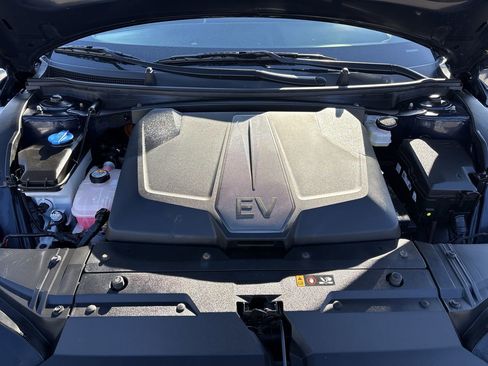 Used 2023 Kia EV6 Wind w/ Wind Technology Package image 11