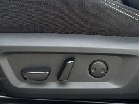 Used 2023 Nissan Rogue SV image 25