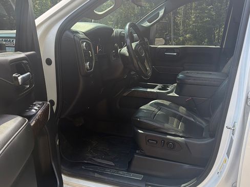Used 2020 GMC Sierra 2500 Denali w/ Denali Ultimate Package AWD/4WD image 6