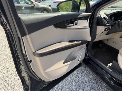 Used 2018 Lincoln MKX Reserve w/ Driver Assistance Package AWD/4WD image 11
