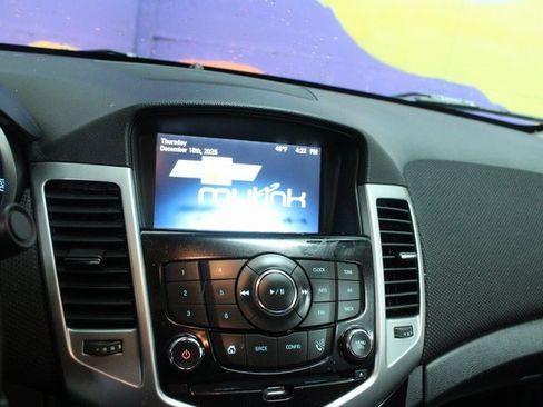 Used 2015 Chevrolet Cruze LT image 15