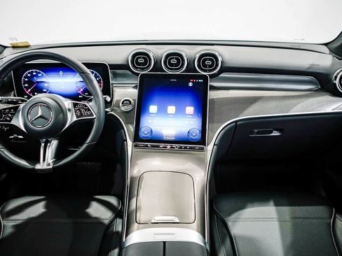 Used 2026 Mercedes-Benz GLC 300 image 12