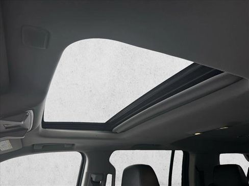 Used 2019 Cadillac Escalade ESV Luxury image 16