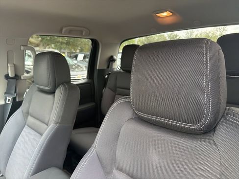 Used 2022 Nissan Frontier SV image 10