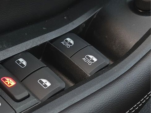 New 2026 Jeep Grand Cherokee L Limited image 17