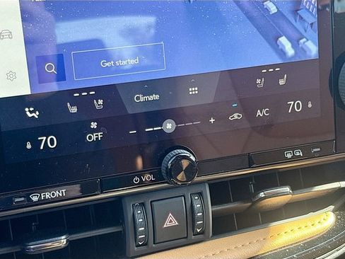 Used 2025 Lexus NX 250 FWD w/ Towing Package (2000 Lbs) image 34