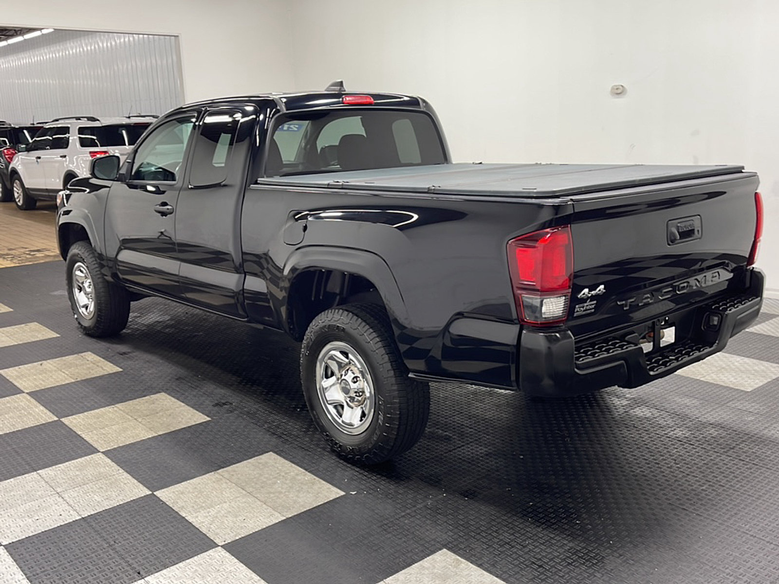 Used 2021 Toyota Tacoma SR AWD/4WD image 15