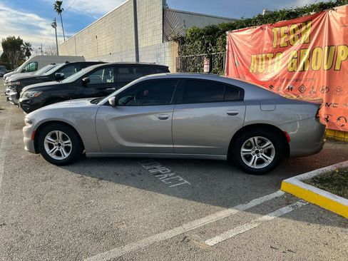 Used 2015 Dodge Charger SE image 6