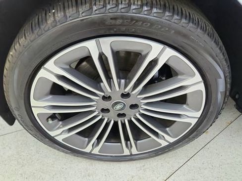 Used 2024 Land Rover Range Rover Sport SE image 55