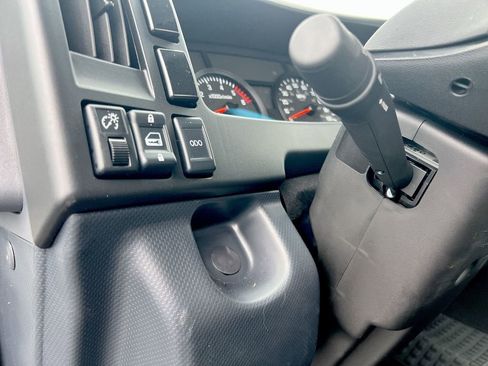 New 2025 Chevrolet Low Cab Forward image 7